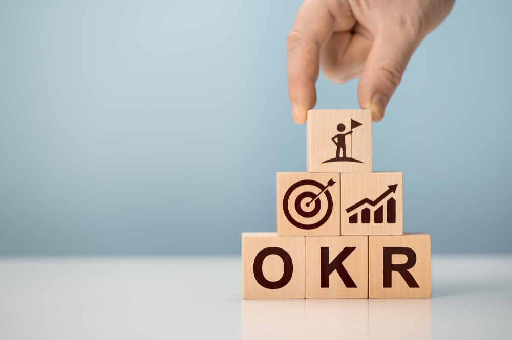 Exemplos de OKRs na gestão estratégica