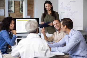 Planejamento estratégico: aprenda a apresentar ao board e engajar toda a organização com clareza, métricas relevantes e um storytelling eficaz.